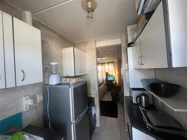 1 Bedroom Property for Sale in Richmond Estate Western Cape